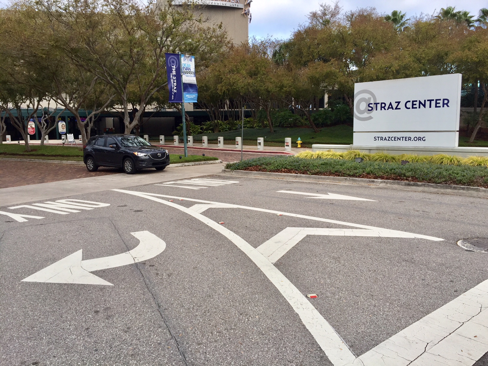 Straz Center Vehicles Exit